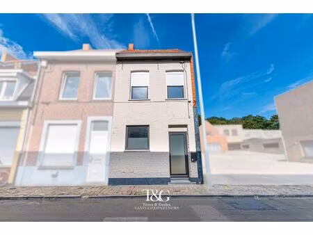huis te koop in izegem met 2 slaapkamers