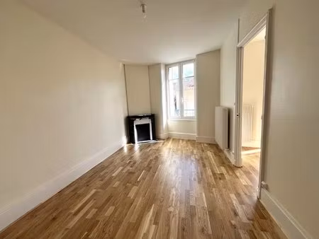 nancy - appartement f2bis refait à neuf -proche gare et centre ville