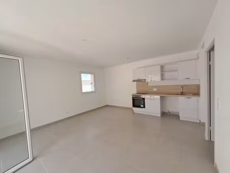 location appartement 3 pièces 60m² sete 34200