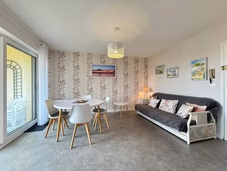 bel appartement à 250 m plage