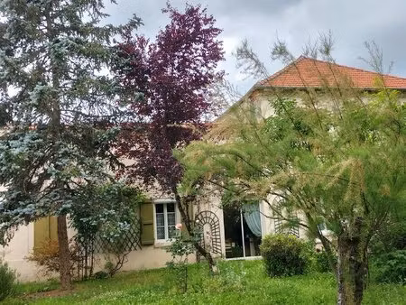 maison de village avec jardin et garage