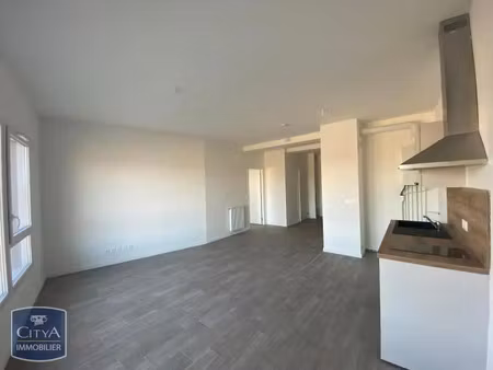 appartement à louer 2 pièces 53.95 m² - monteux (84) - 665€