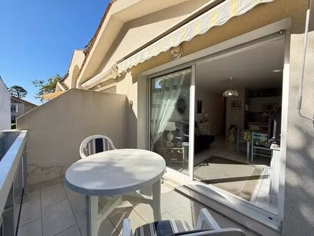 bel appartement 2 pièces + cabine à 100 m plage