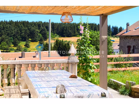 maison de village 8pièce(s) 3chambre(s) 160 m² coucouron (07470)