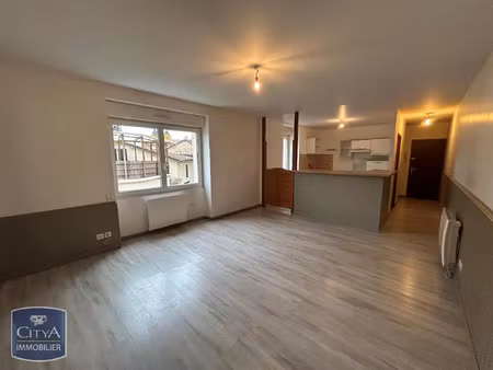 appartement à louer 3 pièces 82 m² - vergt (24) - 512€