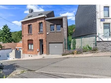 maison à vendre avec garage et terrasse   roux (vbe49487)