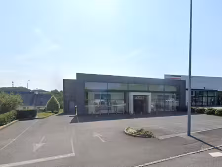 location local commercial