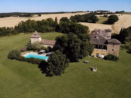 prestigieux château en vente lectoure  france