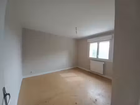 maison individuelle 6 pièces – 101 m² avec jardin de 2249 m² à jallanges