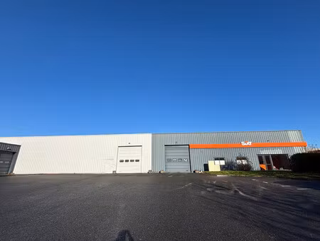 location local commercial