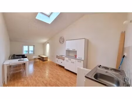location appartement 1 pièce 26m² valence 26000