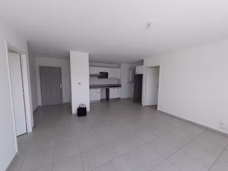 location appartement 3 pièces 63m² annemasse 74100