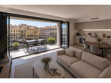 superbe 3 pièces avec balcon – secteur port / place garibaldi
