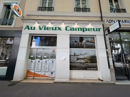 location commerce lyon 69003 174m²