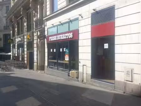 location commerce nantes 44000 150m²