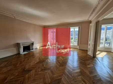 location bureaux 218 m²