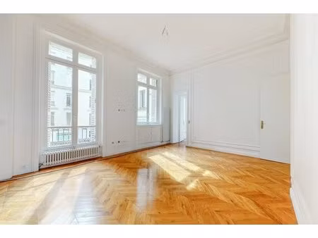 location bureaux 110 m² à 300 m²