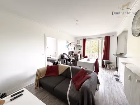 appartement t2 vue sur tours  44m2  cave  parking  très calm