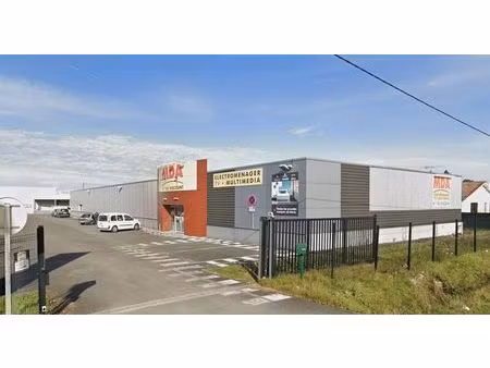 location local d'activités 1 470 m²