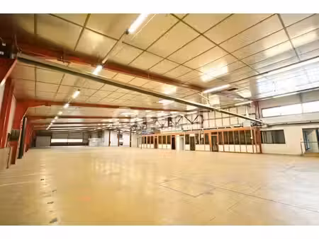 location local d’activités 3200m²