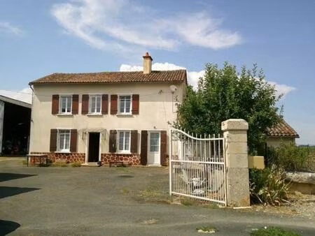 maison de campagne avec une deuxième maison et d'autres dépendances