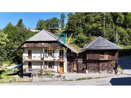 à vendre exclusivité saint-françois-longchamp (montaimont) ancien corps de ferme rénové...