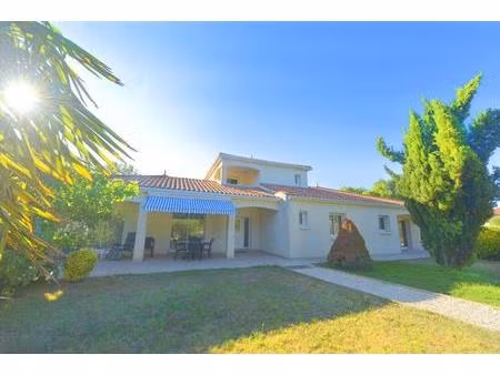 maison - 154.47m ²