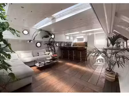 péniche rénovée avec hauteur sous plafond - 90 m2 - paris