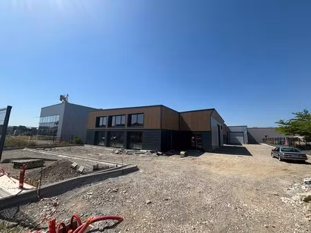 vente local d’activités mornant 69440 1083m²