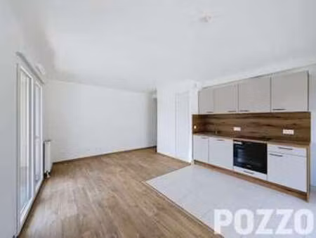 location appartement 3 pièces à touques (14800) : à louer 3 pièces / 60m² touques