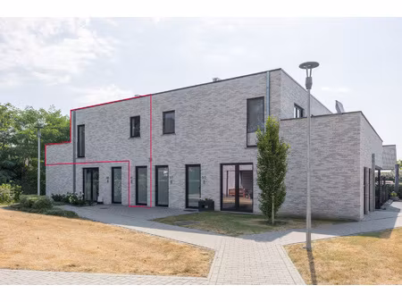 appartement te koop in bree met 2 slaapkamers