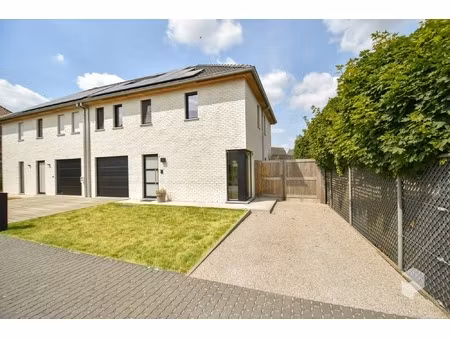 huis te koop in oostkamp met 4 slaapkamers