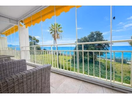 appartement en front de mer vue mer deux pièces