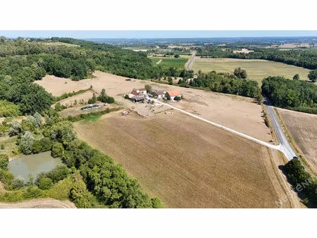 propriété agricole de 36 hectares à un quart d'heure au sud de bergerac