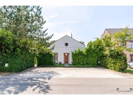 huis te koop in begijnendijk met 3 slaapkamers