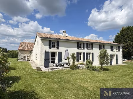 vente maison 7 pièces 186 m² à guimps (16300)  334 000 €