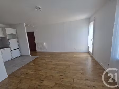 location appartement 1 pièce 28m² brie comte robert 77170