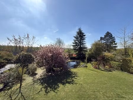 charmante maison d'architecte individuelle avec jardin paysager