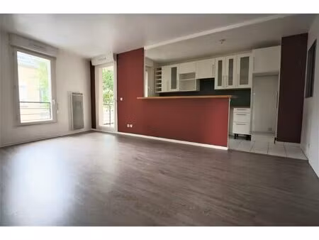 location appartement 3 pièces 59m² montreuil 93100
