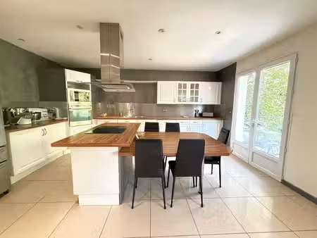 maison à l'honor-de-cos