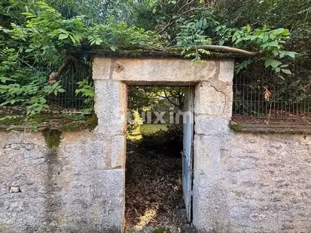 propriété de caractère de 268 m² avec tour médiévale