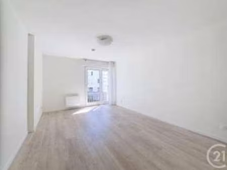 location appartement t1 à nantes centre ville (44000) : à louer t1 / 24m² nantes centre vi