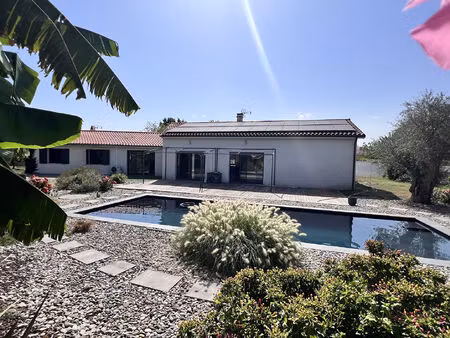 fonsorbes maison 6 pièce(s) 167 m2 avec piscine et jardin paysagé