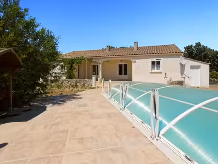 le charme à la campagne  maison plain pied 133 m2  terrain 1551m2  piscine