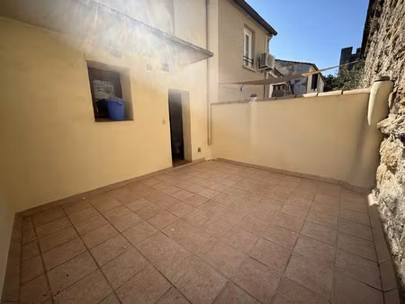 location appartement 1 pièce 31 m² à aigues-mortes (30220)