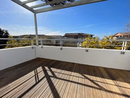 appartement t3 avec balcon et parking
