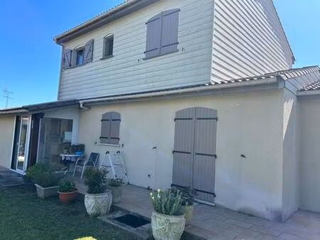maison de 8 pièces de luxe en vente à carbon-blanc  nouvelle-aquitaine