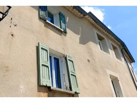 maison de village à rénover entièrement avec fort potentiel