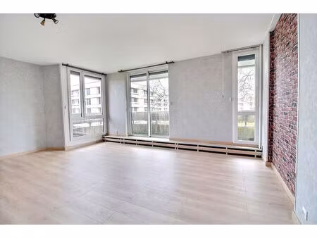 location appartement 3 pièces  67.35m²  élancourt