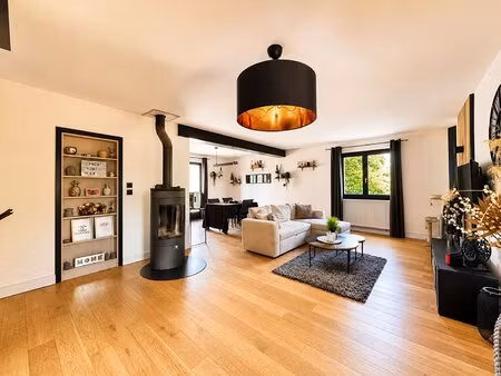 maison familiale avec vie de plain-pied - 4 chambres - garage - terrain de 1800 m2 avec...
